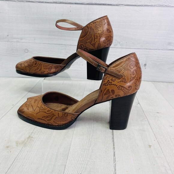 Aerosoles Coldwater Creek SUPPEL Embossed Leather Stacked Heel Sandal Size 10 M - Picture 7 of 12